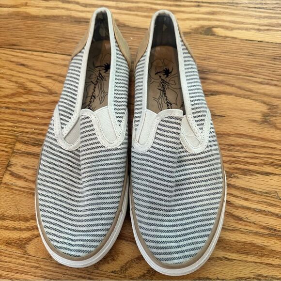 Margaritaville size 7 loafers - Picture 1 of 7